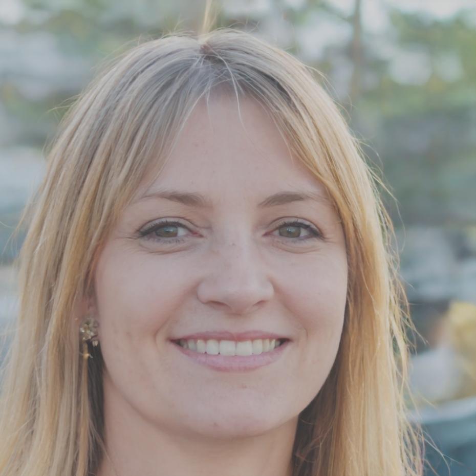 Instructor Lennox Theriault, financial analysis program lead with 12 years of industry experience